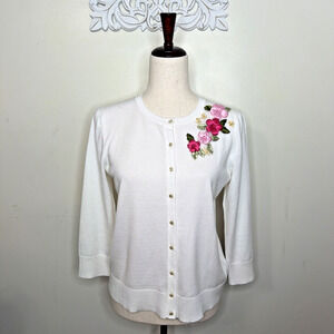 CABLE and GAUGE Women's S/P CARDIGAN Sweater Button-up Applique Flowers WHITE